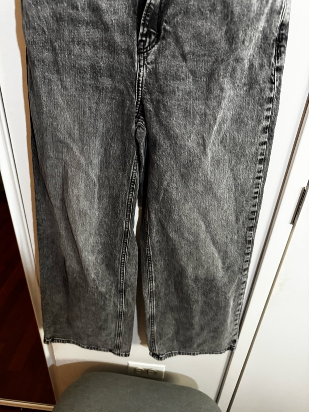 Zara Washed Black Cropped Wide-Leg Cropped Jeans - Picture 3 of 6